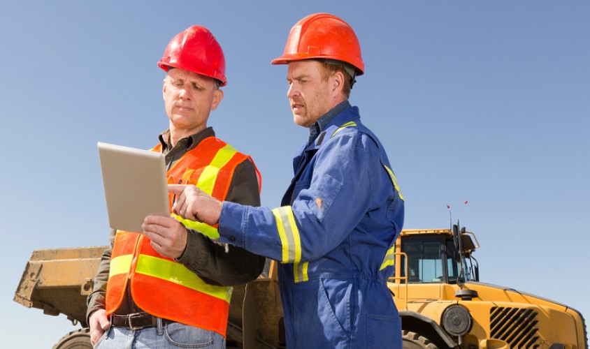 Navigating On-site Challenges with Mobile ERP Solutions in Construction